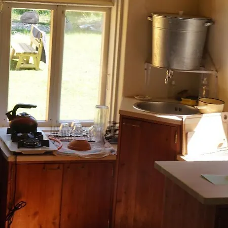 Metsamaja Ja Saun Alojamento de Turismo Rural Nedsaja